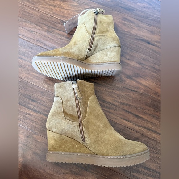 Sofft NWOT Shary Aqua Waterproof Camel Color Ankle Booties-Size 9 - Picture 14 of 16